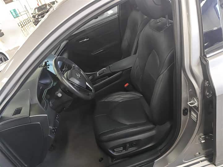 Фото 15 - Toyota Avalon