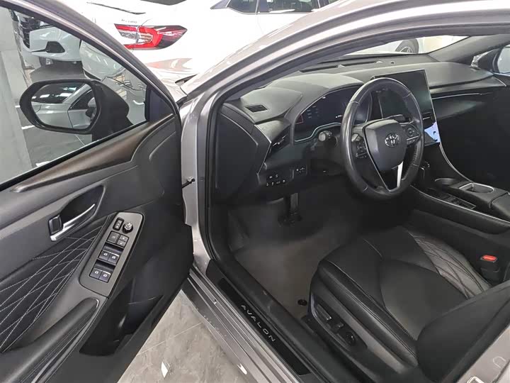 Фото 16 - Toyota Avalon