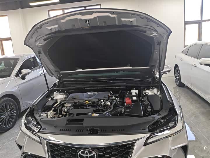 Фото 20 - Toyota Avalon