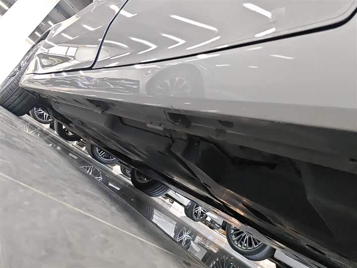 Фото 22 - Toyota Avalon