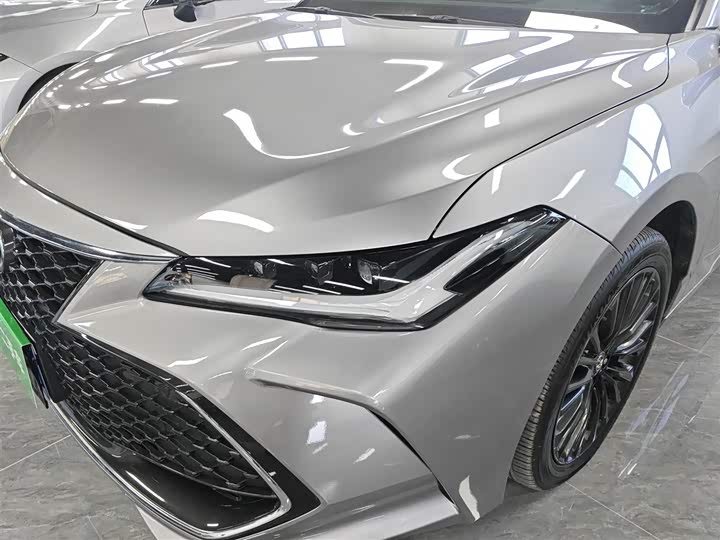 Фото 24 - Toyota Avalon