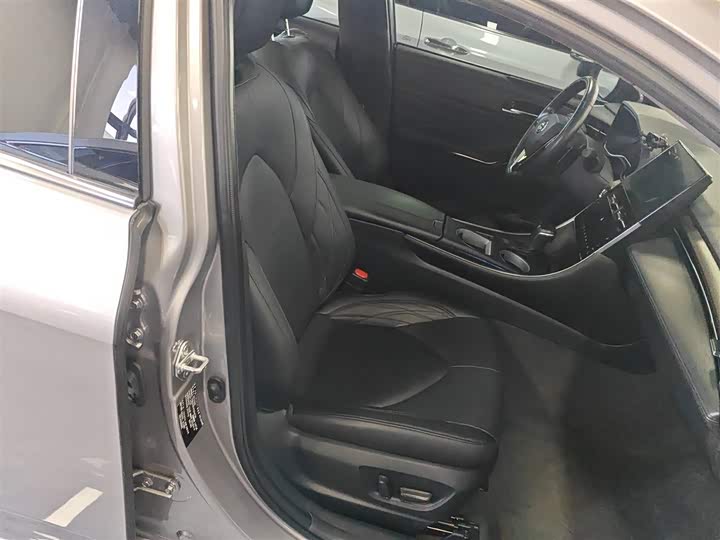 Фото 25 - Toyota Avalon