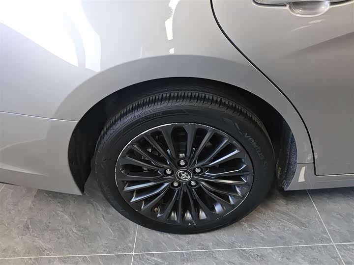 Фото 26 - Toyota Avalon