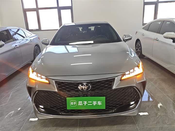 Фото 3 - Toyota Avalon