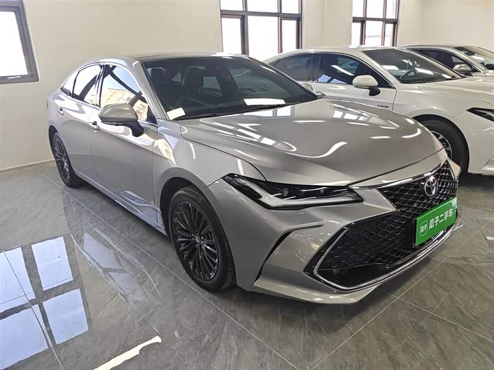 Фото 4 - Toyota Avalon