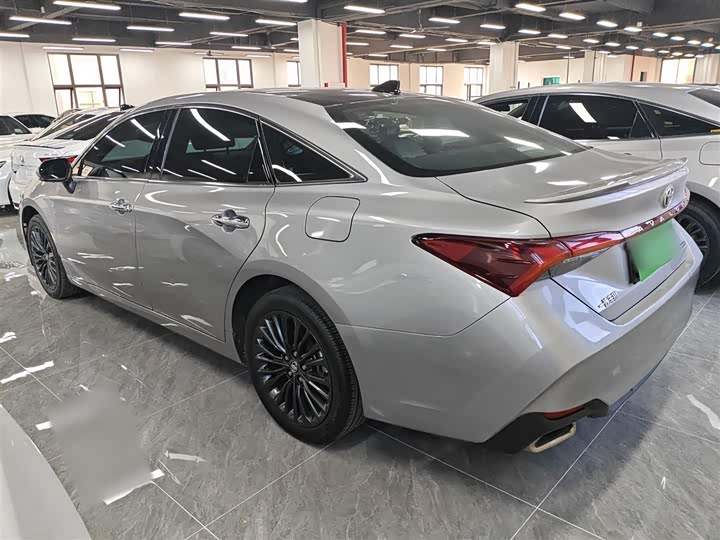 Фото 5 - Toyota Avalon