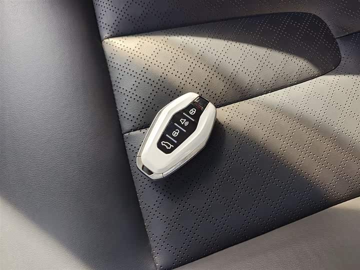 Фото 9 - Jetour X90