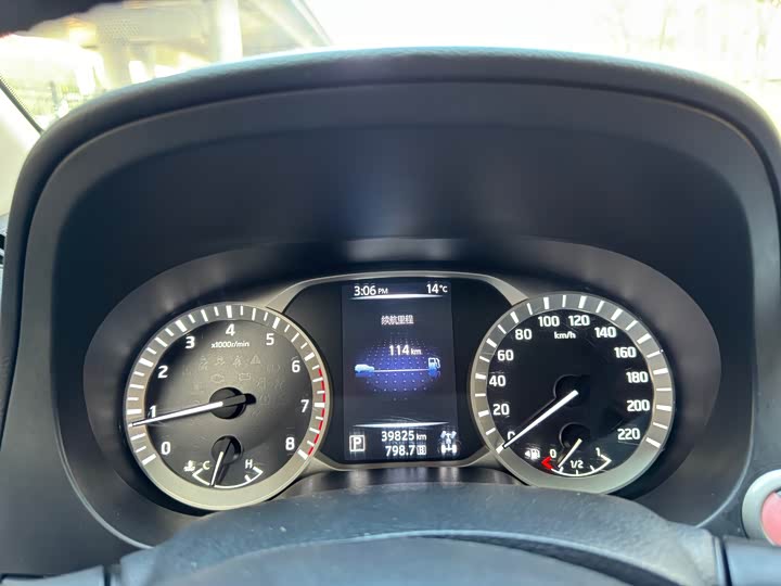 Фото 4 - Nissan Terra