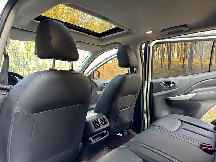 Фото 6 - Nissan Terra