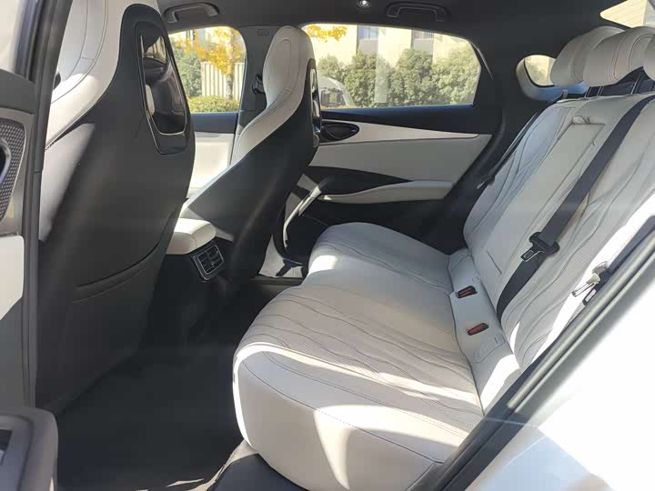 Фото 8 - BYD Seal 06 Hybrid/EV