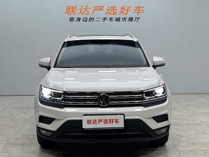 Фото 21 - Volkswagen Tharu