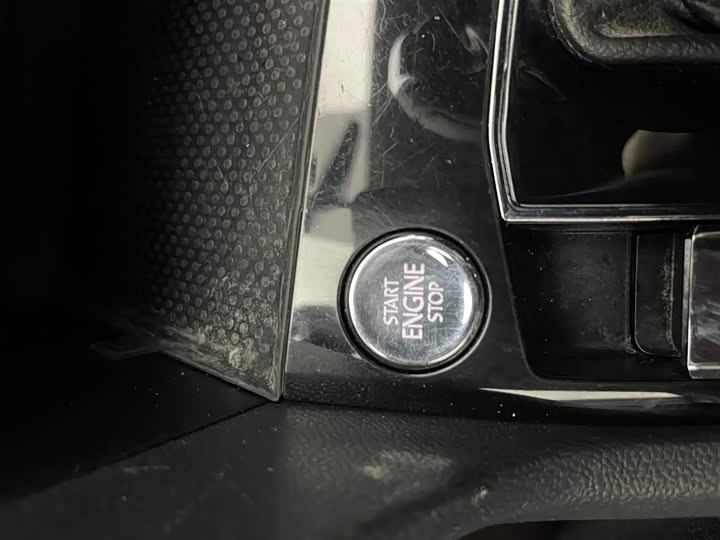 Фото 4 - Volkswagen Tharu