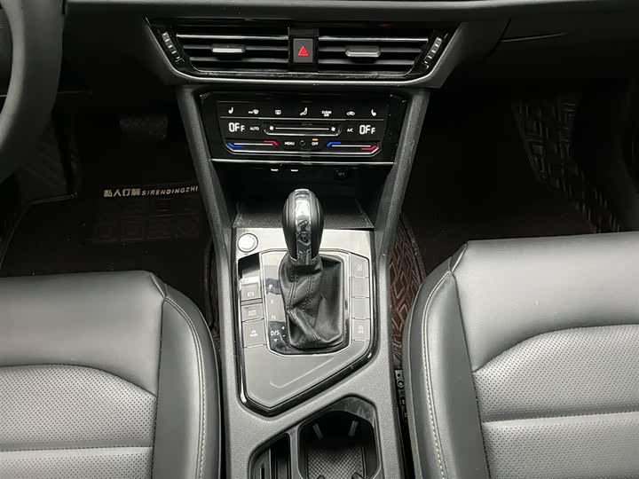 Фото 5 - Volkswagen Tharu