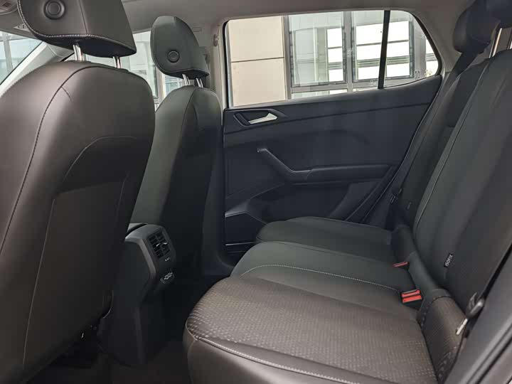 Фото 8 - Volkswagen Tacqua