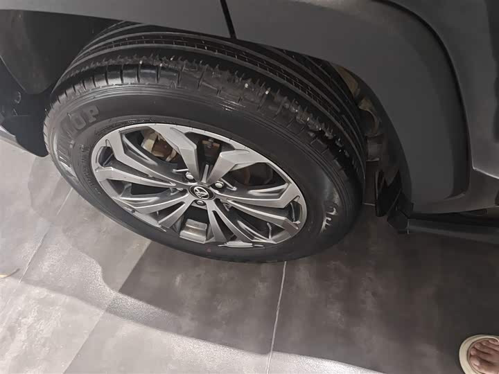 Фото 25 - Toyota RAV4