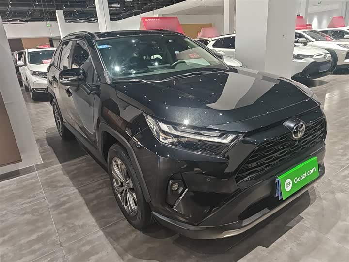 Фото 4 - Toyota RAV4