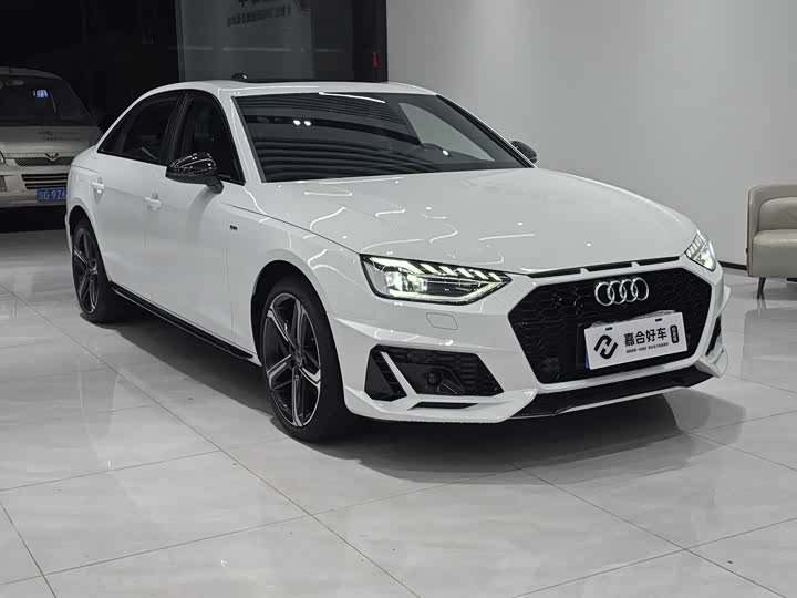 Фото 3 - Audi A4L