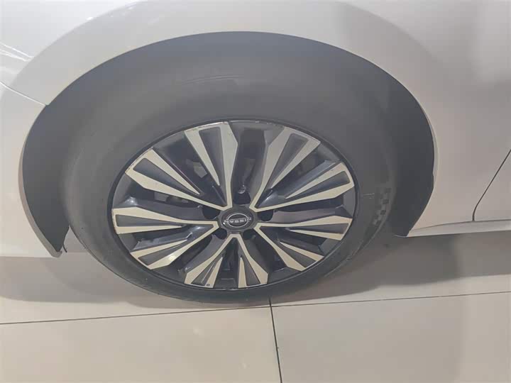 Фото 23 - Nissan Teana