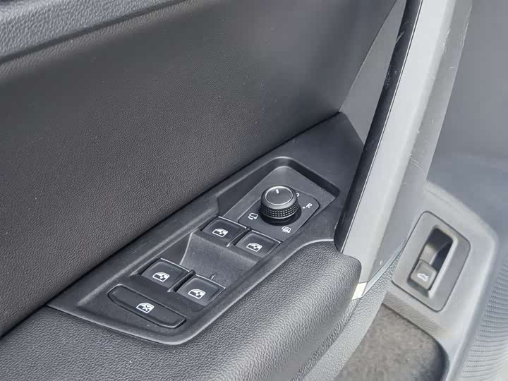 Фото 11 - Volkswagen Tayron