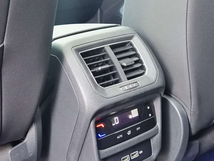 Фото 22 - Volkswagen Tayron