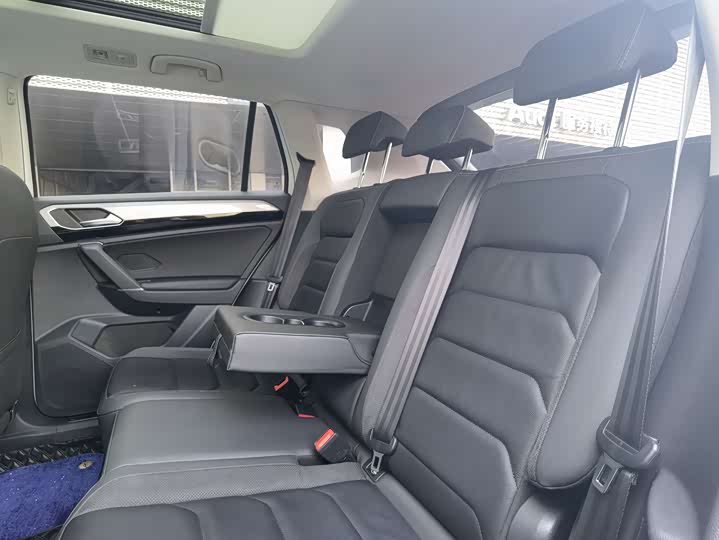 Фото 25 - Volkswagen Tayron