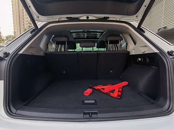 Фото 26 - Volkswagen Tayron