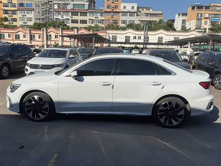 Фото 11 - Audi A3