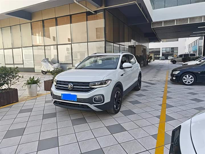 Фото 1 - Volkswagen Tacqua