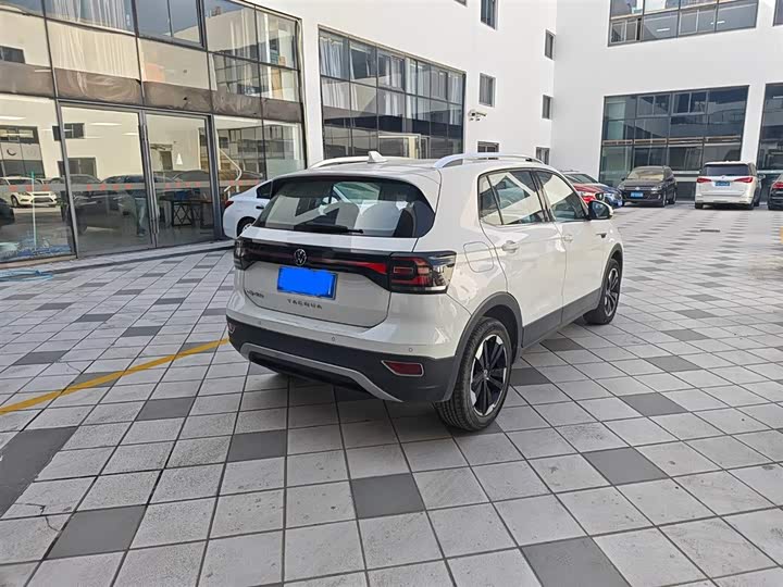 Фото 5 - Volkswagen Tacqua