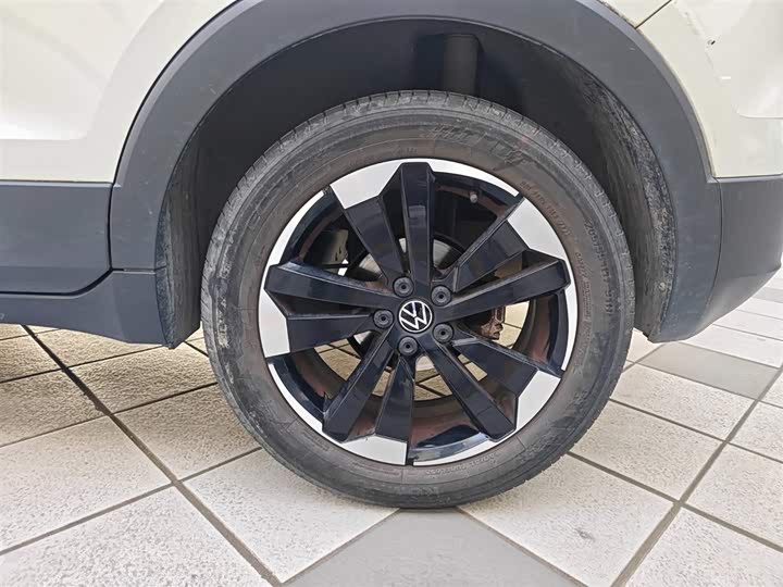 Фото 8 - Volkswagen Tacqua