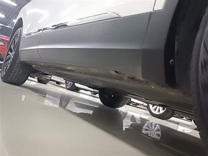 Фото 21 - Volkswagen Tiguan L Pro