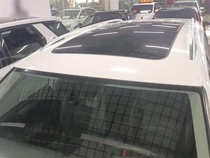 Фото 27 - Volkswagen Tiguan L Pro