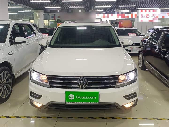 Фото 3 - Volkswagen Tiguan L Pro