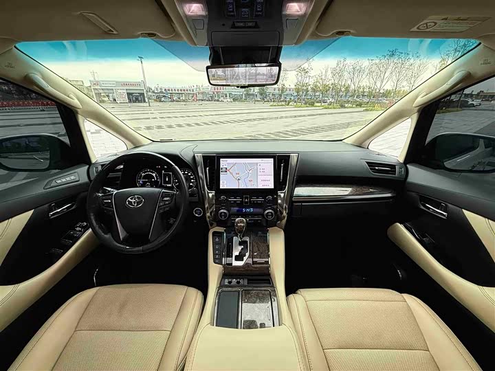 Фото 16 - Toyota Vellfire