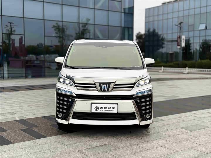 Фото 2 - Toyota Vellfire
