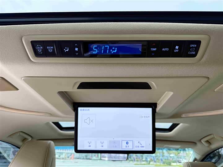 Фото 20 - Toyota Vellfire