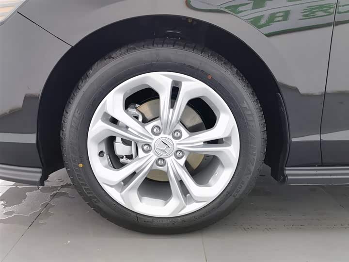 Фото 17 - Honda Accord