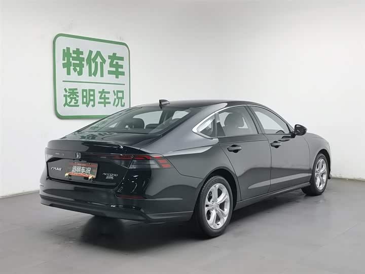 Фото 2 - Honda Accord