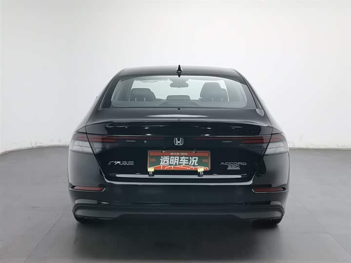 Фото 4 - Honda Accord