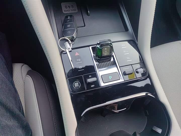 Фото 14 - BYD Song Plus Hybrid/EV