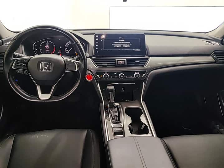 Фото 12 - Honda Accord