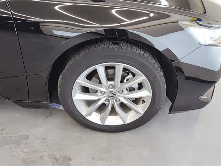 Фото 6 - Honda Accord