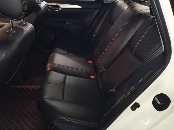 Фото 17 - Nissan Sylphy