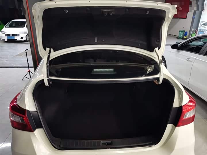 Фото 19 - Nissan Sylphy