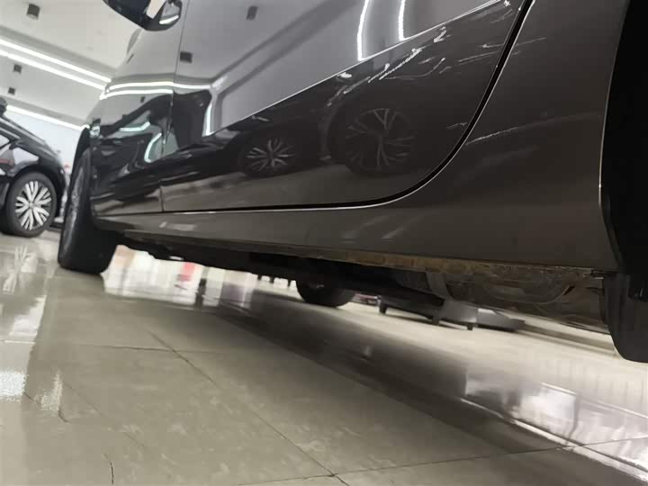 Фото 22 - Buick GL8 ES