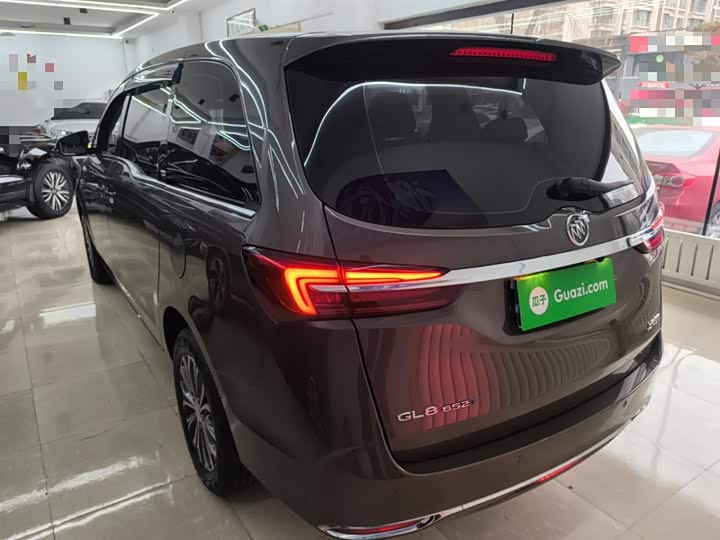 Фото 5 - Buick GL8 ES