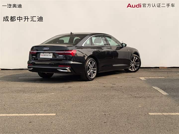 Фото 4 - Audi A6L