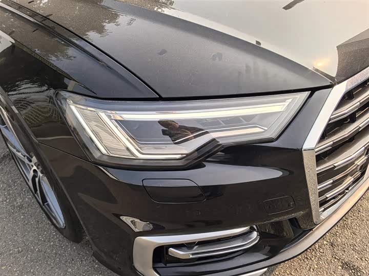 Фото 6 - Audi A6L