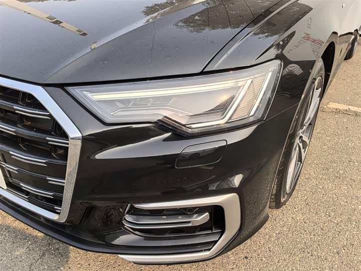 Фото 8 - Audi A6L