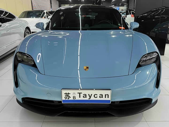 Фото 2 - Porsche Taycan